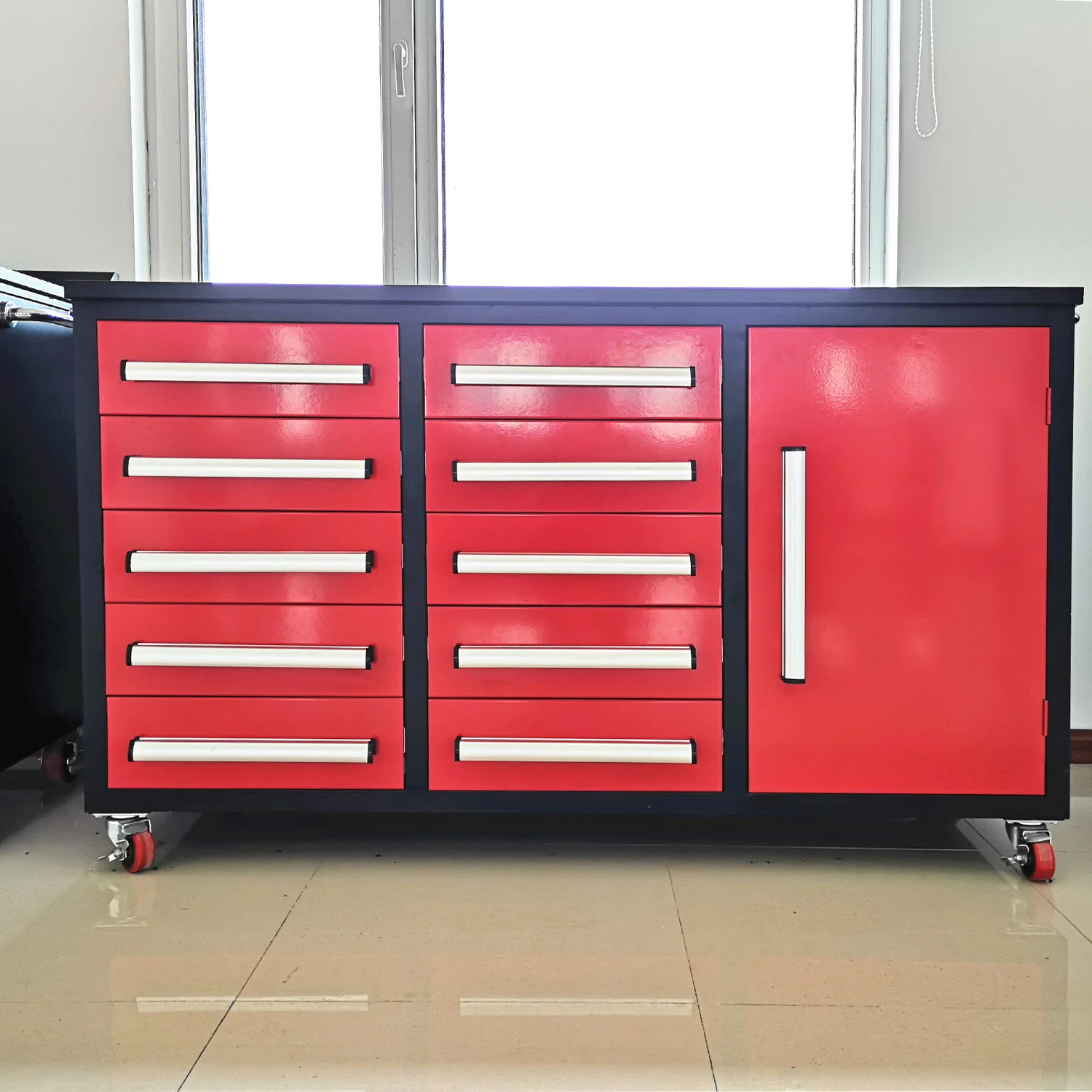 5.5ft Heavy Duty Mobile Workbench with Cabinet & 10 Drawers - Image 5
